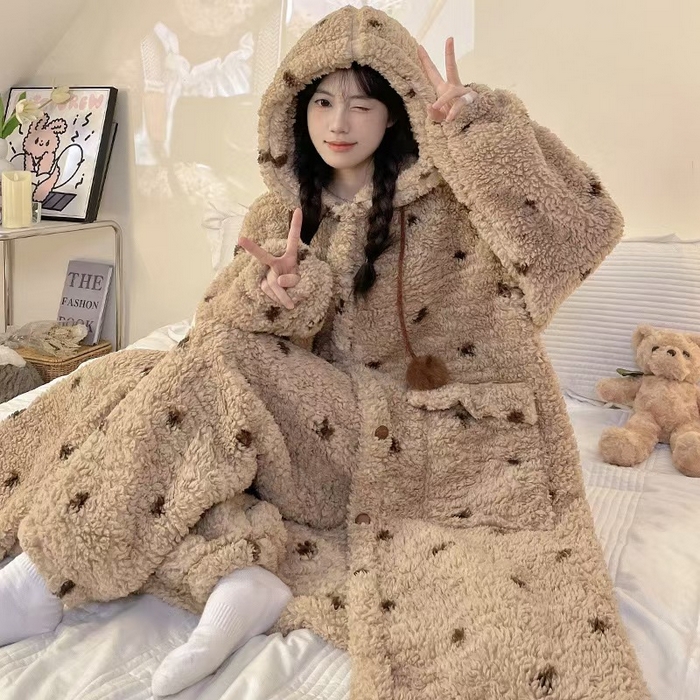 91家纺网 家纺一手货源 找家纺 （总）洛兰沙家居馆 2025新款珊瑚绒睡袍女款秋冬季天卡通可爱连帽睡衣加绒加厚保暖家居服套装