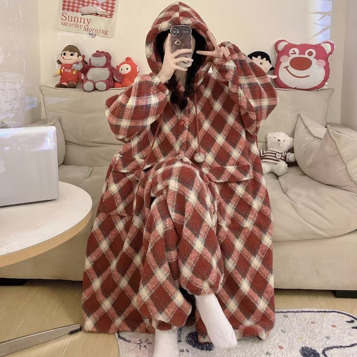 91家纺网 家纺一手货源 找家纺 （总）洛兰沙家居馆 2025新款珊瑚绒睡袍女款秋冬季天卡通可爱连帽睡衣加绒加厚保暖家居服套装