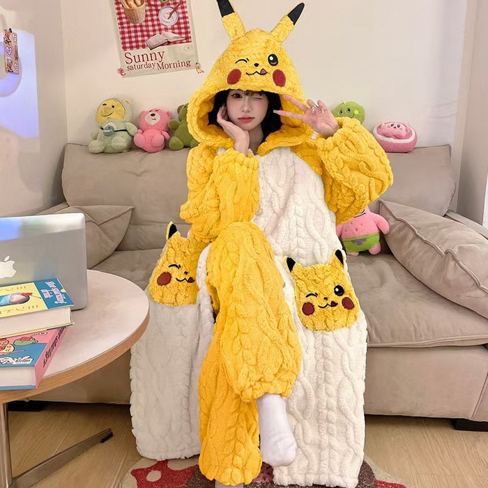 91家纺网 家纺一手货源 找家纺 （总）洛兰沙家居馆 2025新款珊瑚绒睡袍女款秋冬季天卡通可爱连帽睡衣加绒加厚保暖家居服套装