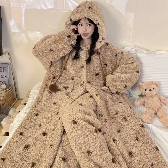 91家纺网 家纺一手货源 找家纺 （总）洛兰沙家居馆 2025新款珊瑚绒睡袍女款秋冬季天卡通可爱连帽睡衣加绒加厚保暖家居服套装