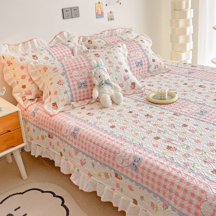 91家纺网 家纺一手货源 找家纺 羽爱家纺 2025新款全棉防滑花边床盖情话微甜