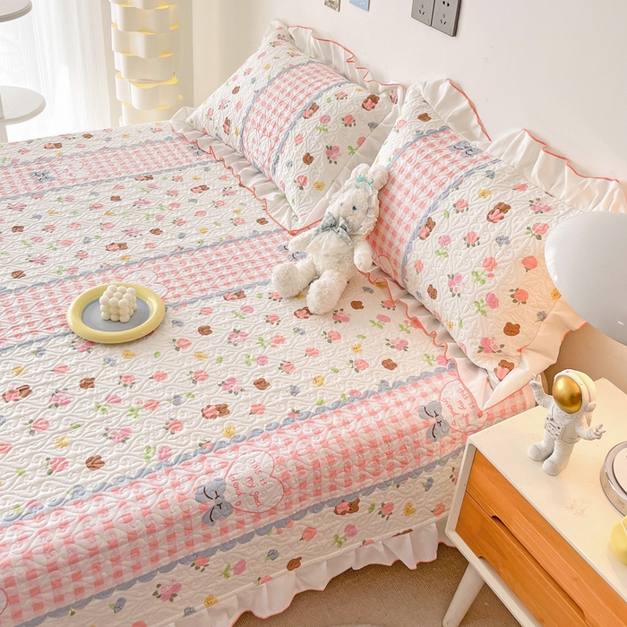 91家纺网 家纺一手货源 找家纺 羽爱家纺 2025新款全棉防滑花边床盖情话微甜