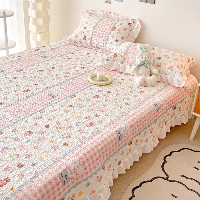 91家纺网 家纺一手货源 找家纺 羽爱家纺 2025新款全棉防滑花边床盖情话微甜