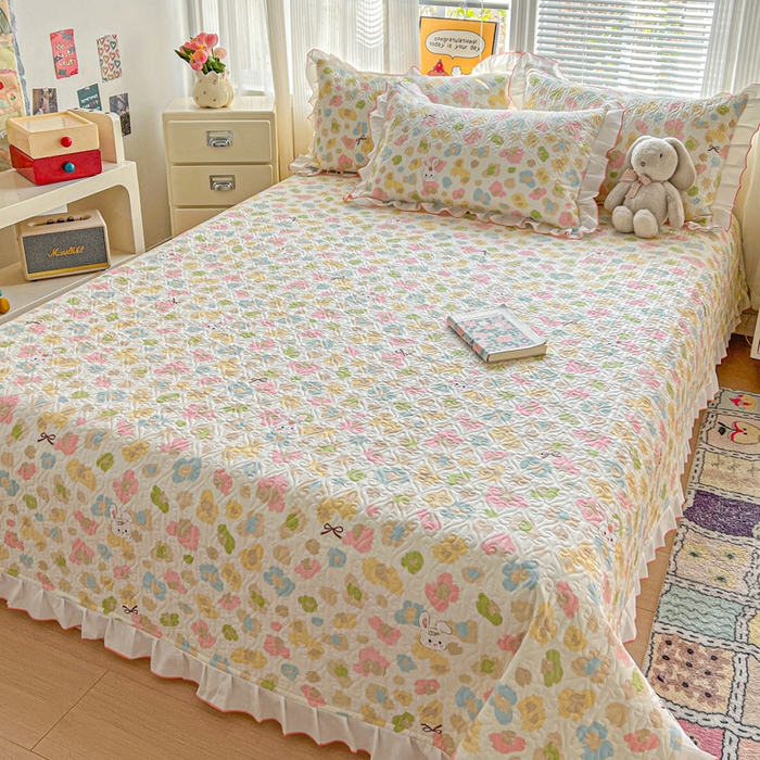 91家纺网 家纺一手货源 找家纺 羽爱家纺 2025新款全棉防滑花边床盖童年乐趣