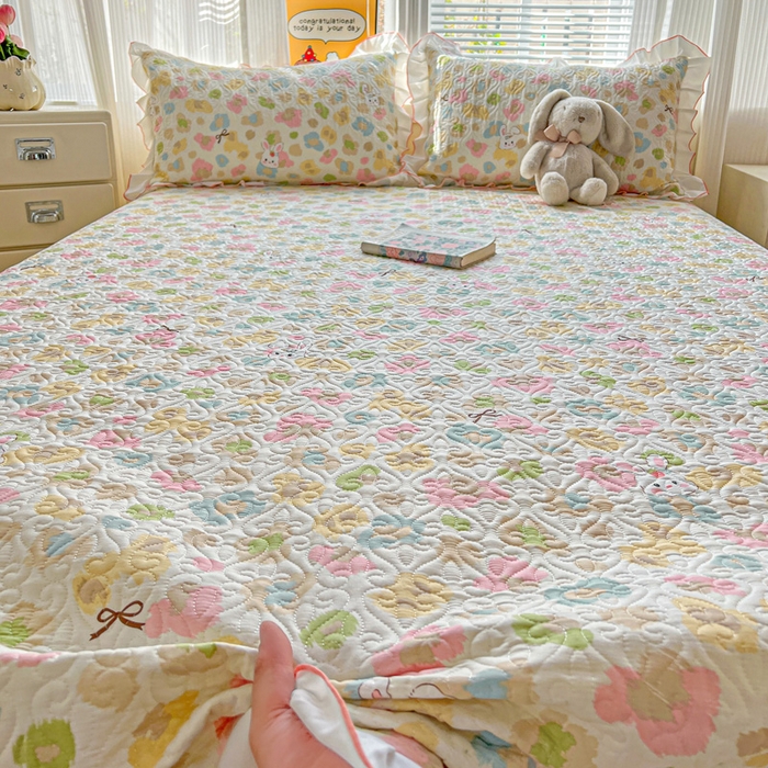 91家纺网 家纺一手货源 找家纺 羽爱家纺 2025新款全棉防滑花边床盖童年乐趣