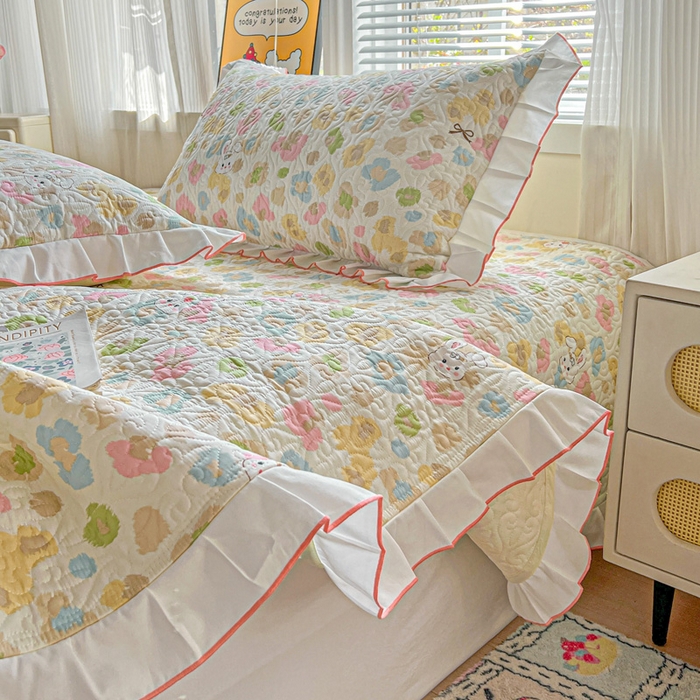 91家纺网 家纺一手货源 找家纺 羽爱家纺 2025新款全棉防滑花边床盖童年乐趣