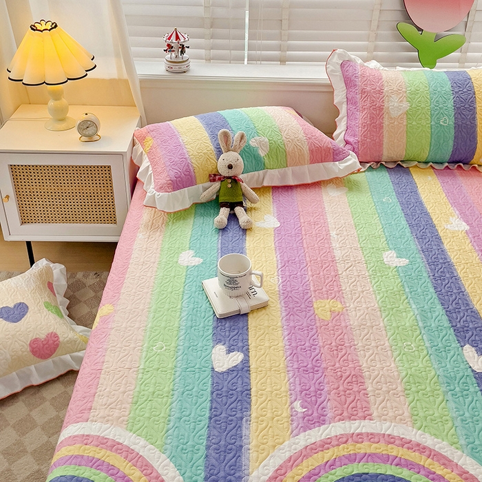 91家纺网 家纺一手货源 找家纺 羽爱家纺 2025新款全棉防滑花边床盖小彩虹