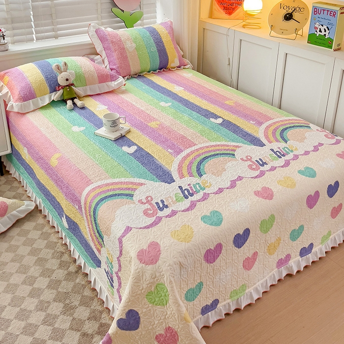 91家纺网 家纺一手货源 找家纺 羽爱家纺 2025新款全棉防滑花边床盖小彩虹