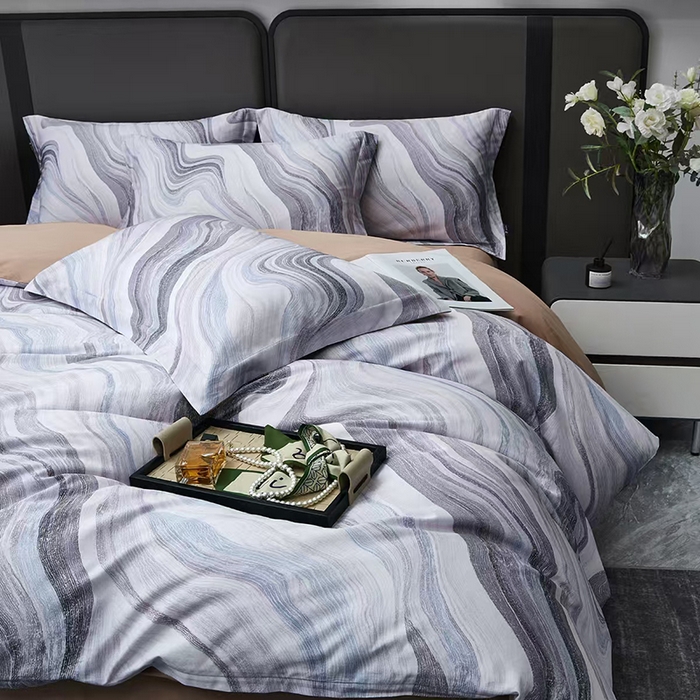 91家纺网 家纺一手货源 找家纺 玖玖爱家纺 2025新款长绒棉全棉数码印花四件套 水波逐流咖