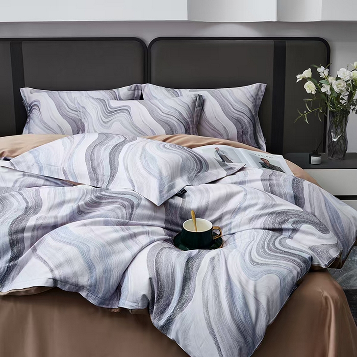 91家纺网 家纺一手货源 找家纺 玖玖爱家纺 2025新款长绒棉全棉数码印花四件套 水波逐流咖