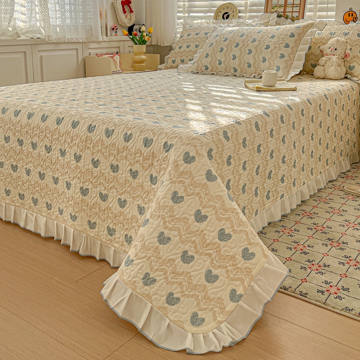 91家纺网 家纺一手货源 找家纺 羽爱家纺 2025新款全棉防滑花边床盖心动旋律