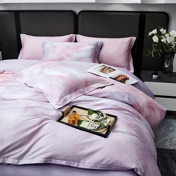 91家纺网 家纺一手货源 找家纺 玖玖爱家纺 2025新款长绒棉全棉数码印花四件套 云见粉