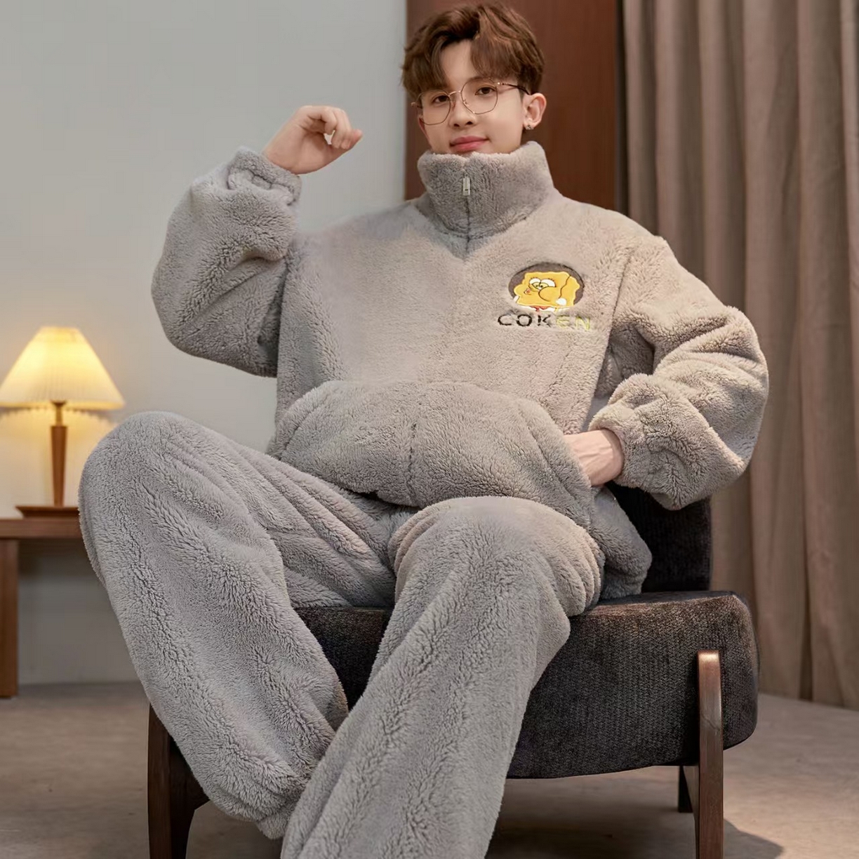 91家纺网 家纺一手货源 找家纺 （总）洛兰沙家居馆 2025新款珊瑚绒睡衣男士秋冬季加绒加厚冬天青少年大码家居服套装