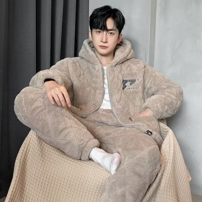 91家纺网 家纺一手货源 找家纺 （总）洛兰沙家居馆 2025新款现货男士睡衣冬季珊瑚绒拉链三层夹棉加厚加绒套装秋冬款