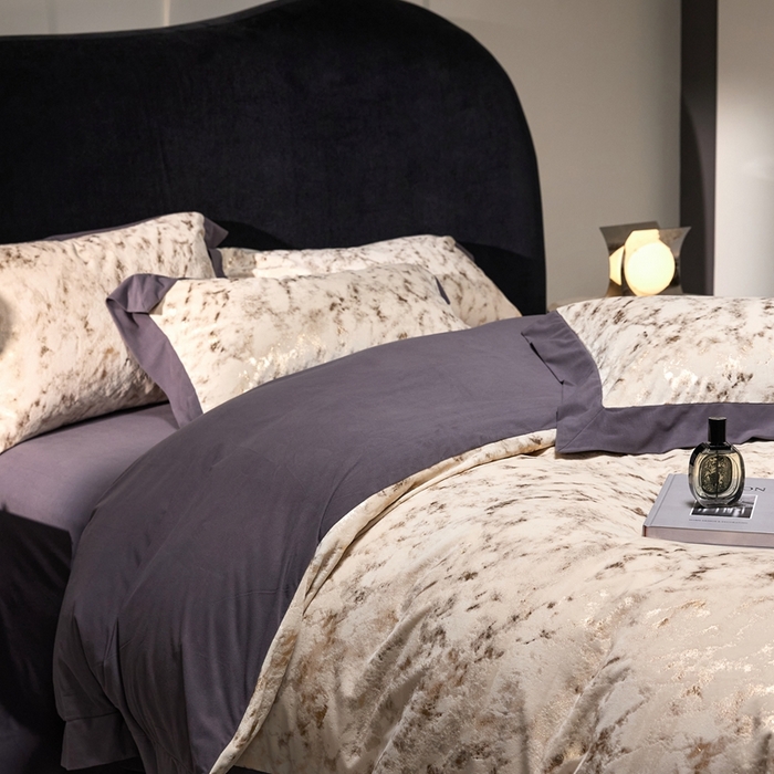 91家纺网 家纺一手货源 找家纺 金奇达家纺 2025新款【鎏金谧镜】鎏金系列-羽零™空气拉绒四件套