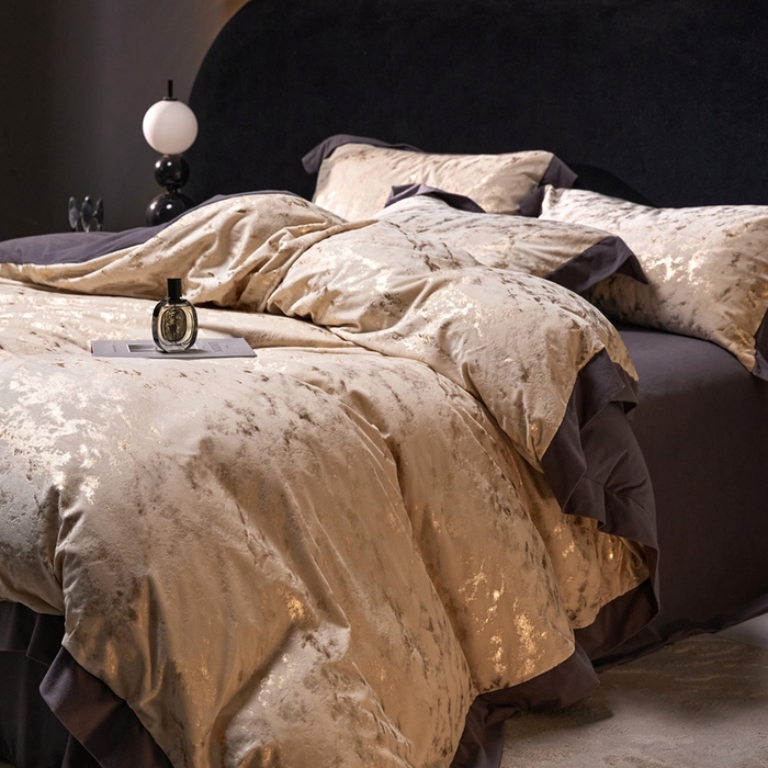 91家纺网 家纺一手货源 找家纺 金奇达家纺 2025新款【鎏金谧镜】鎏金系列-羽零™空气拉绒四件套