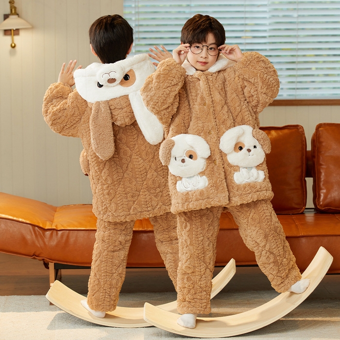 91家纺网 家纺一手货源 找家纺 （总）洛兰沙家居馆 2025新款蜡笔小新儿童睡衣男童秋冬季加厚款男孩珊瑚绒三层夹棉冬款家居服