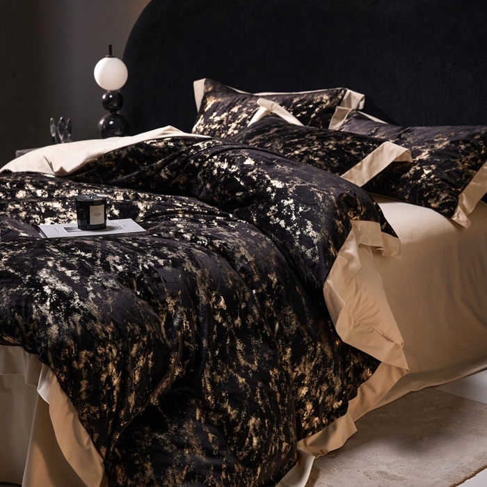 91家纺网 家纺一手货源 找家纺 金奇达家纺 2025新款【鎏金谧镜】鎏金系列-羽零™空气拉绒四件套 鎏金谧境-黑曜石（会员减35元）