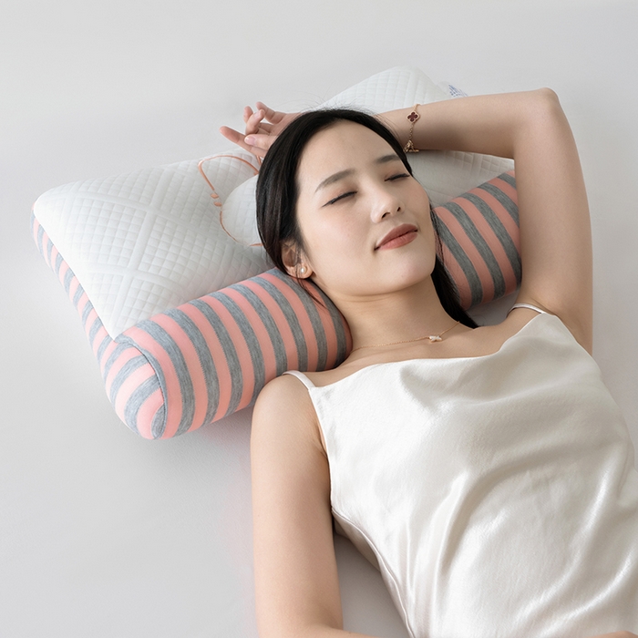 宇诺家纺 2025新款刺绣爱心情侣枕头枕芯 粉色