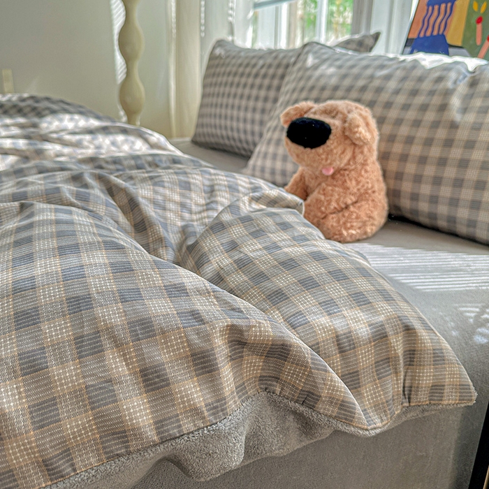 91家纺网 家纺一手货源 找家纺 梦洋家纺 2025新款全棉牛奶绒高克重保暖被套 若幕-灰