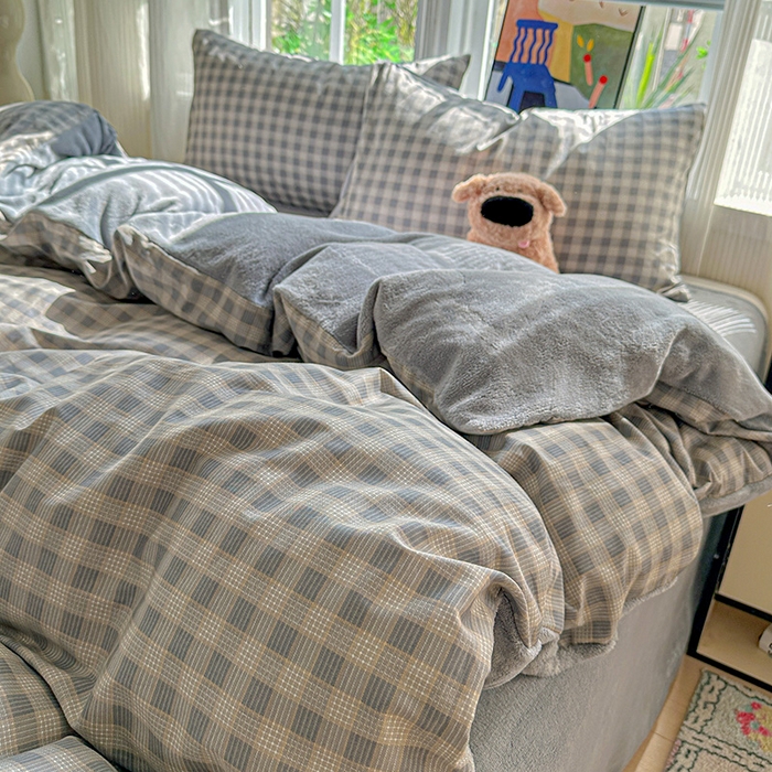 91家纺网 家纺一手货源 找家纺 梦洋家纺 2025新款全棉牛奶绒高克重保暖被套 若幕-灰