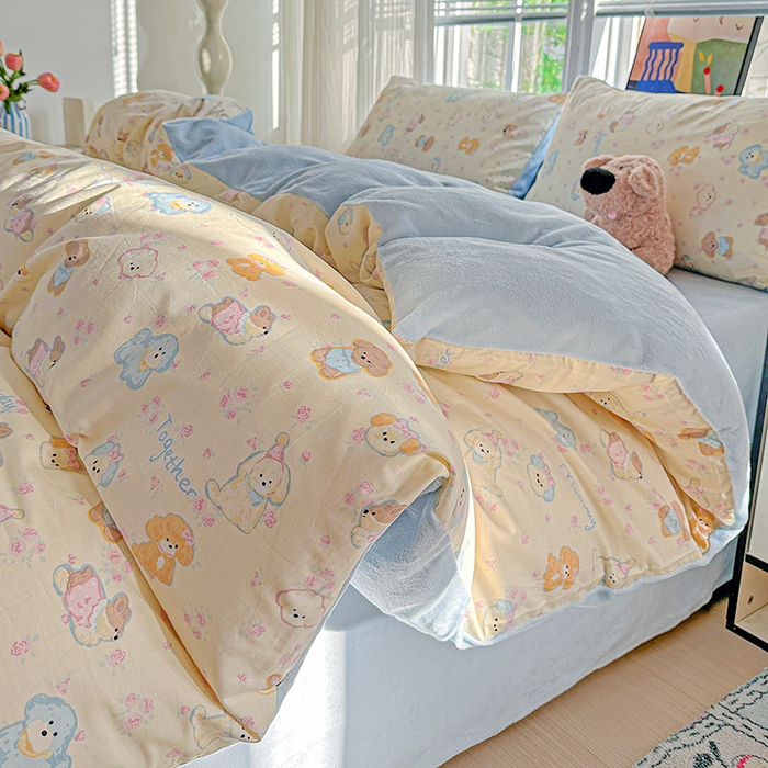 91家纺网 家纺一手货源 找家纺 梦洋家纺 2025新款全棉牛奶绒高克重保暖被套 狗狗家族