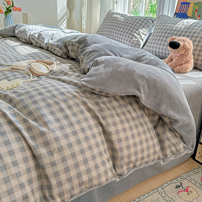 91家纺网 家纺一手货源 找家纺 梦洋家纺 2025新款全棉牛奶绒高克重保暖被套 若幕-灰
