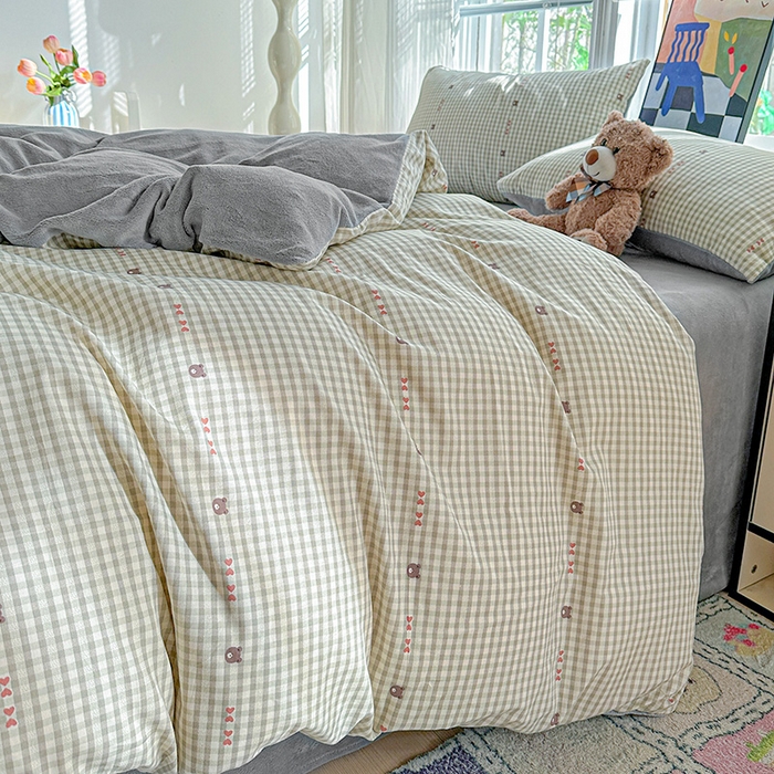 91家纺网 家纺一手货源 找家纺 梦洋家纺 2025新款全棉牛奶绒高克重保暖被套 小熊拿铁