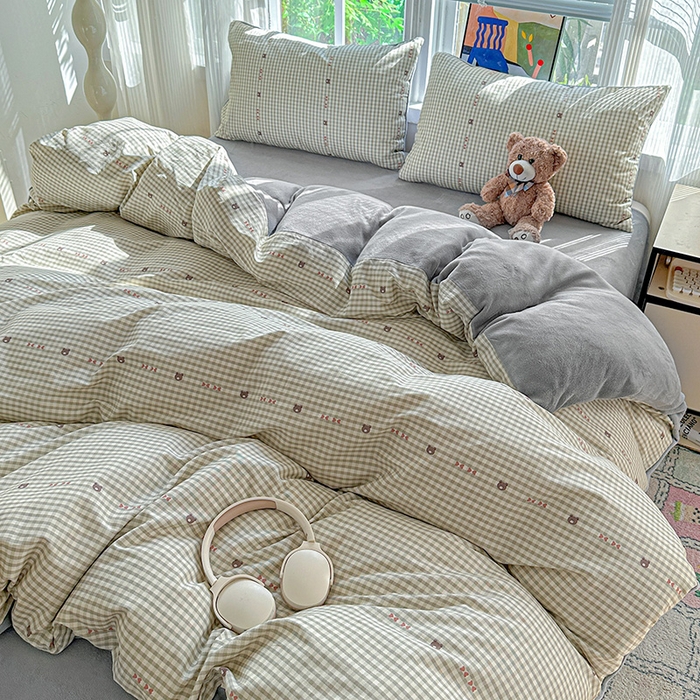 91家纺网 家纺一手货源 找家纺 梦洋家纺 2025新款全棉牛奶绒高克重保暖被套 小熊拿铁