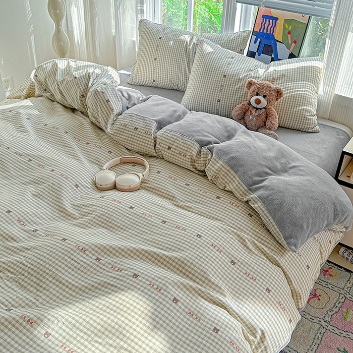 91家纺网 家纺一手货源 找家纺 梦洋家纺 2025新款全棉牛奶绒高克重保暖被套 小熊拿铁