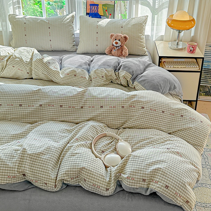 91家纺网 家纺一手货源 找家纺 梦洋家纺 2025新款全棉牛奶绒高克重保暖被套 小熊拿铁