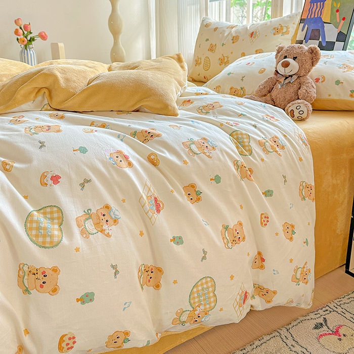 91家纺网 家纺一手货源 找家纺 梦洋家纺 2025新款全棉牛奶绒高克重保暖被套 围裙小熊