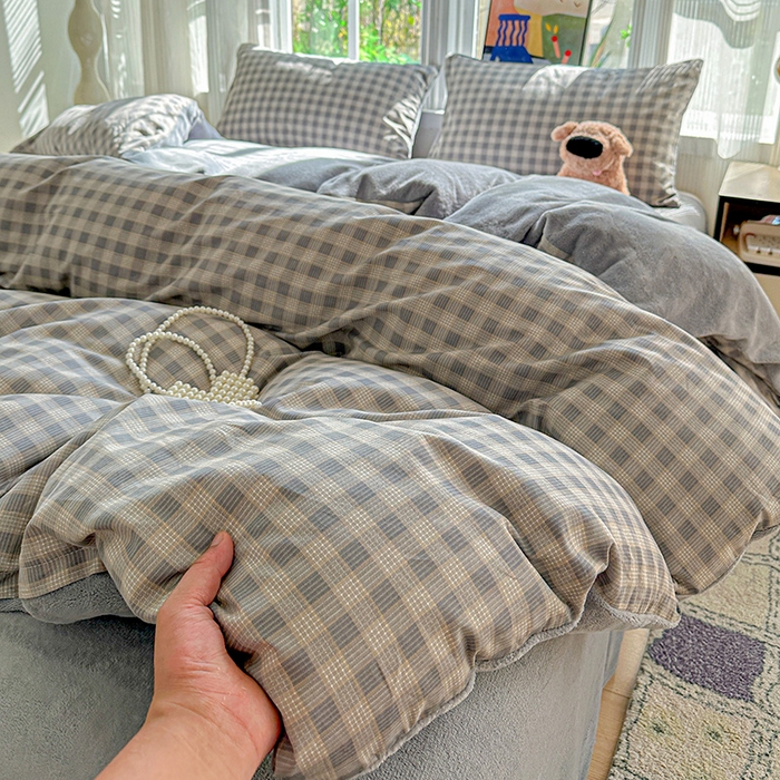 91家纺网 家纺一手货源 找家纺 梦洋家纺 2025新款全棉牛奶绒高克重保暖被套 若幕-灰