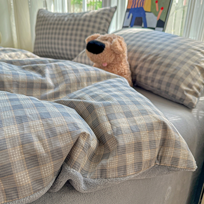 91家纺网 家纺一手货源 找家纺 梦洋家纺 2025新款全棉牛奶绒高克重保暖被套 若幕-灰