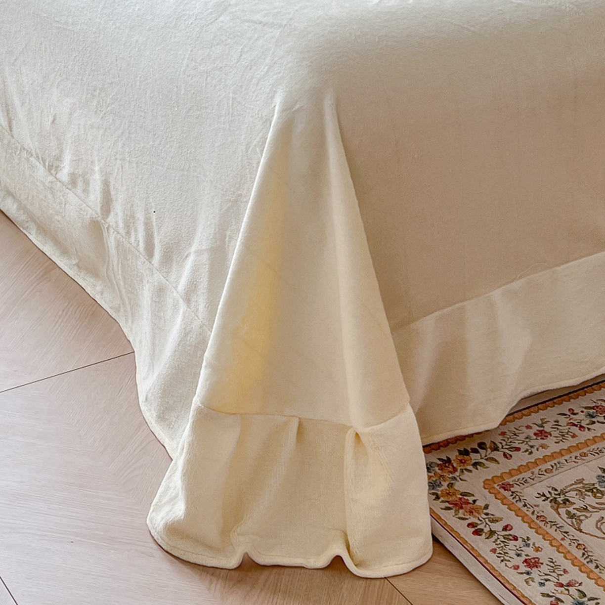 91家纺网 家纺一手货源 找家纺 （总）韩秀家纺 2025新款法式加厚牛奶绒莫奈花园床裙四件套