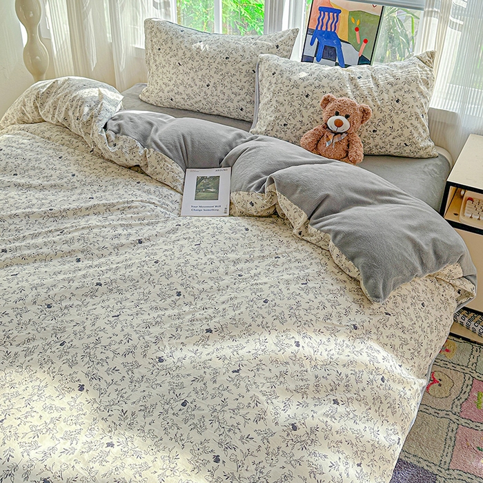 91家纺网 家纺一手货源 找家纺 梦洋家纺 2025新款全棉牛奶绒高克重保暖被套 莱茵河畔-白