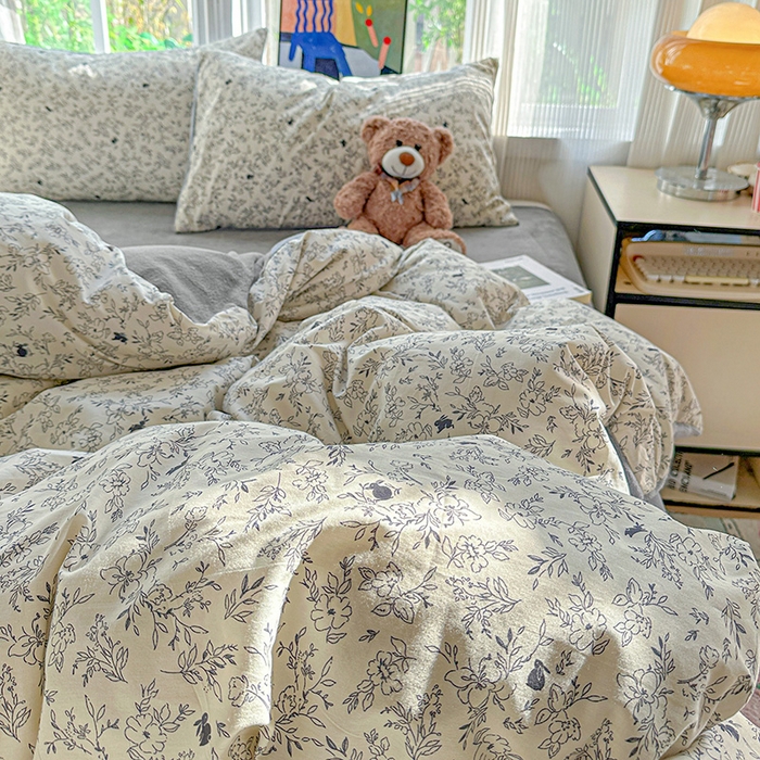 91家纺网 家纺一手货源 找家纺 梦洋家纺 2025新款全棉牛奶绒高克重保暖被套 莱茵河畔-白