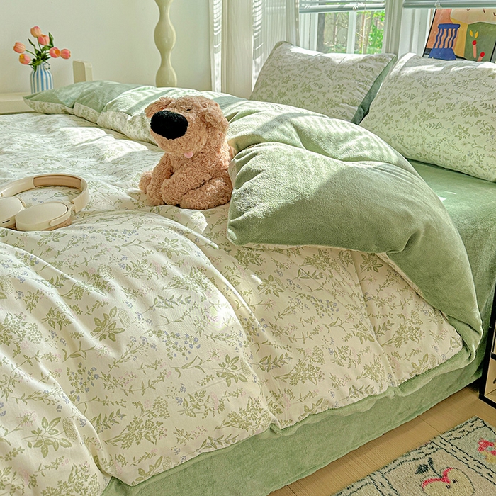 91家纺网 家纺一手货源 找家纺 梦洋家纺 2025新款全棉牛奶绒高克重保暖被套 忘忧草