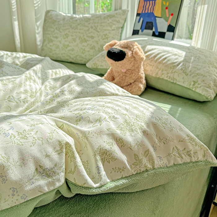 91家纺网 家纺一手货源 找家纺 梦洋家纺 2025新款全棉牛奶绒高克重保暖被套 忘忧草
