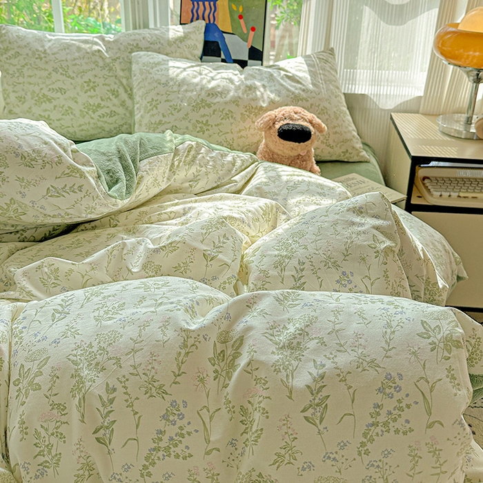 91家纺网 家纺一手货源 找家纺 梦洋家纺 2025新款全棉牛奶绒高克重保暖被套 忘忧草