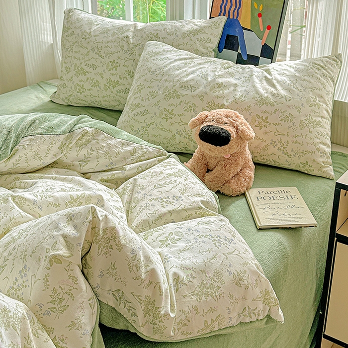 91家纺网 家纺一手货源 找家纺 梦洋家纺 2025新款全棉牛奶绒高克重保暖被套 忘忧草