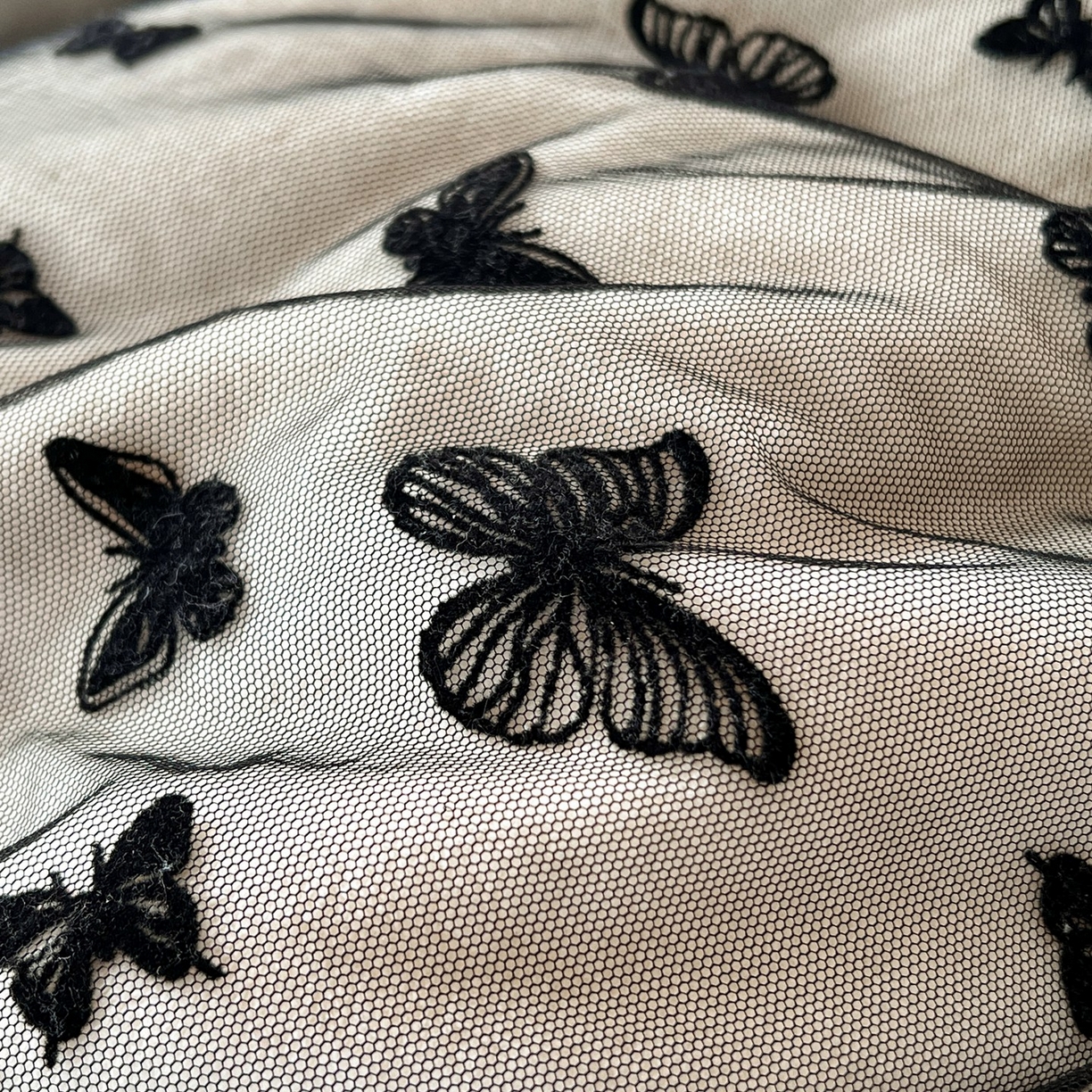 91家纺网 家纺一手货源 找家纺 韩秀家纺 2025新款法式加厚牛奶绒莫奈花园床裙四件套 莫奈花园-米