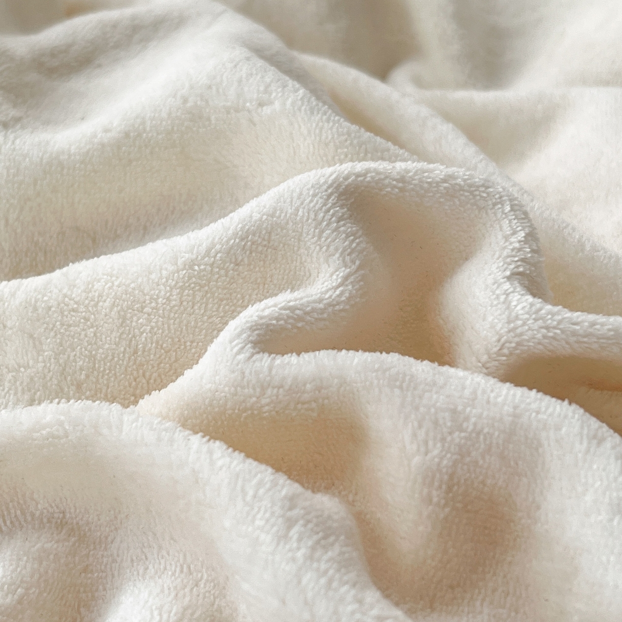 91家纺网 家纺一手货源 找家纺 韩秀家纺 2025新款法式加厚牛奶绒莫奈花园床裙四件套 莫奈花园-米