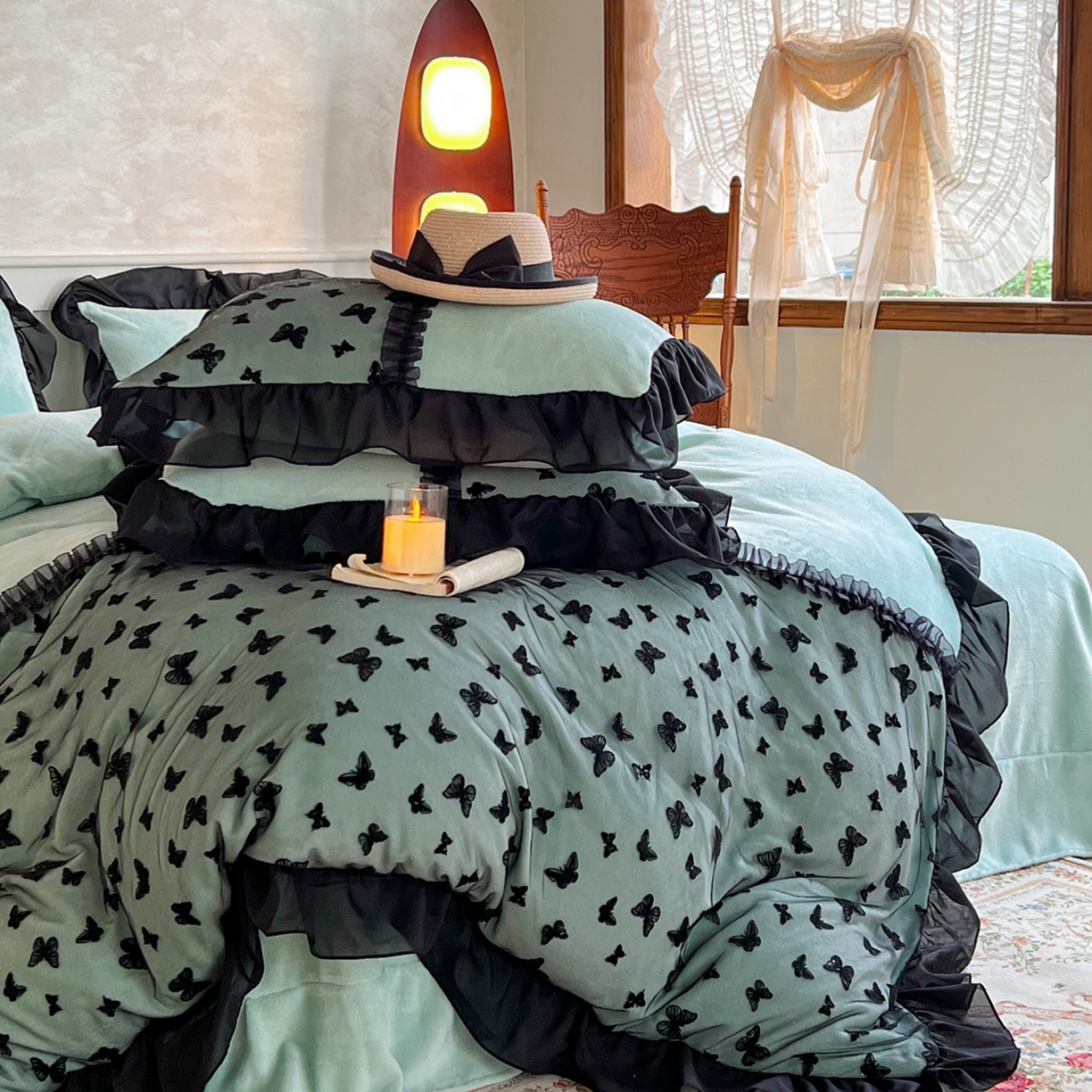 91家纺网 家纺一手货源 找家纺 韩秀家纺 2025新款法式加厚牛奶绒莫奈花园床裙四件套 莫奈花园-青色