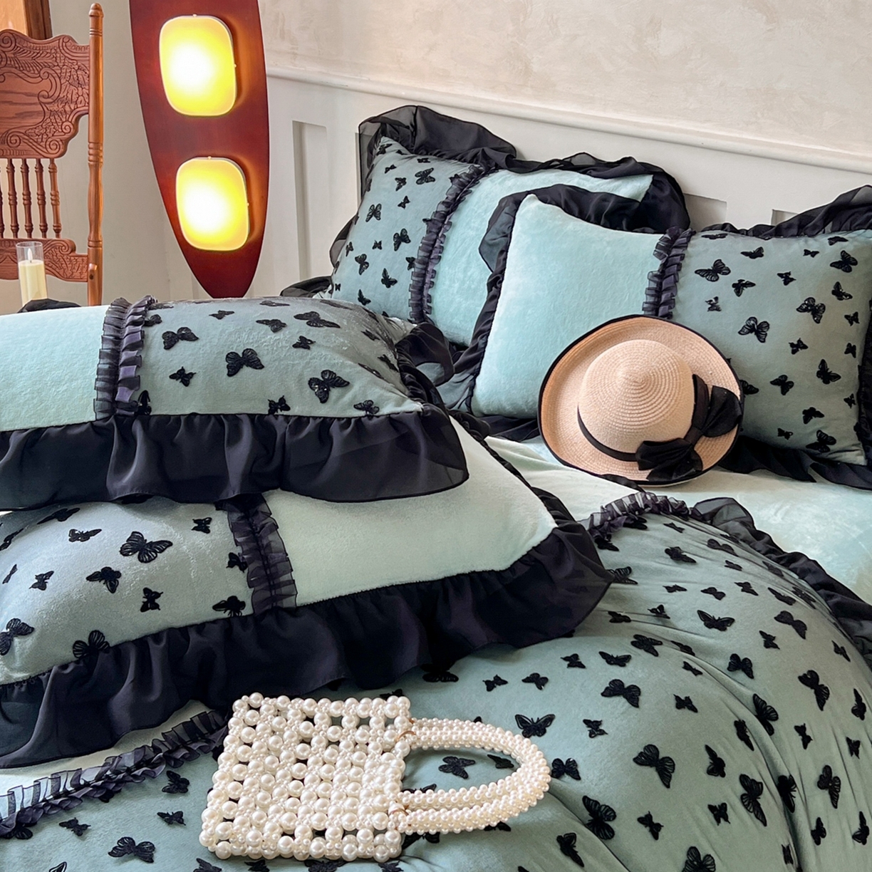 91家纺网 家纺一手货源 找家纺 韩秀家纺 2025新款法式加厚牛奶绒莫奈花园床裙四件套 莫奈花园-青色