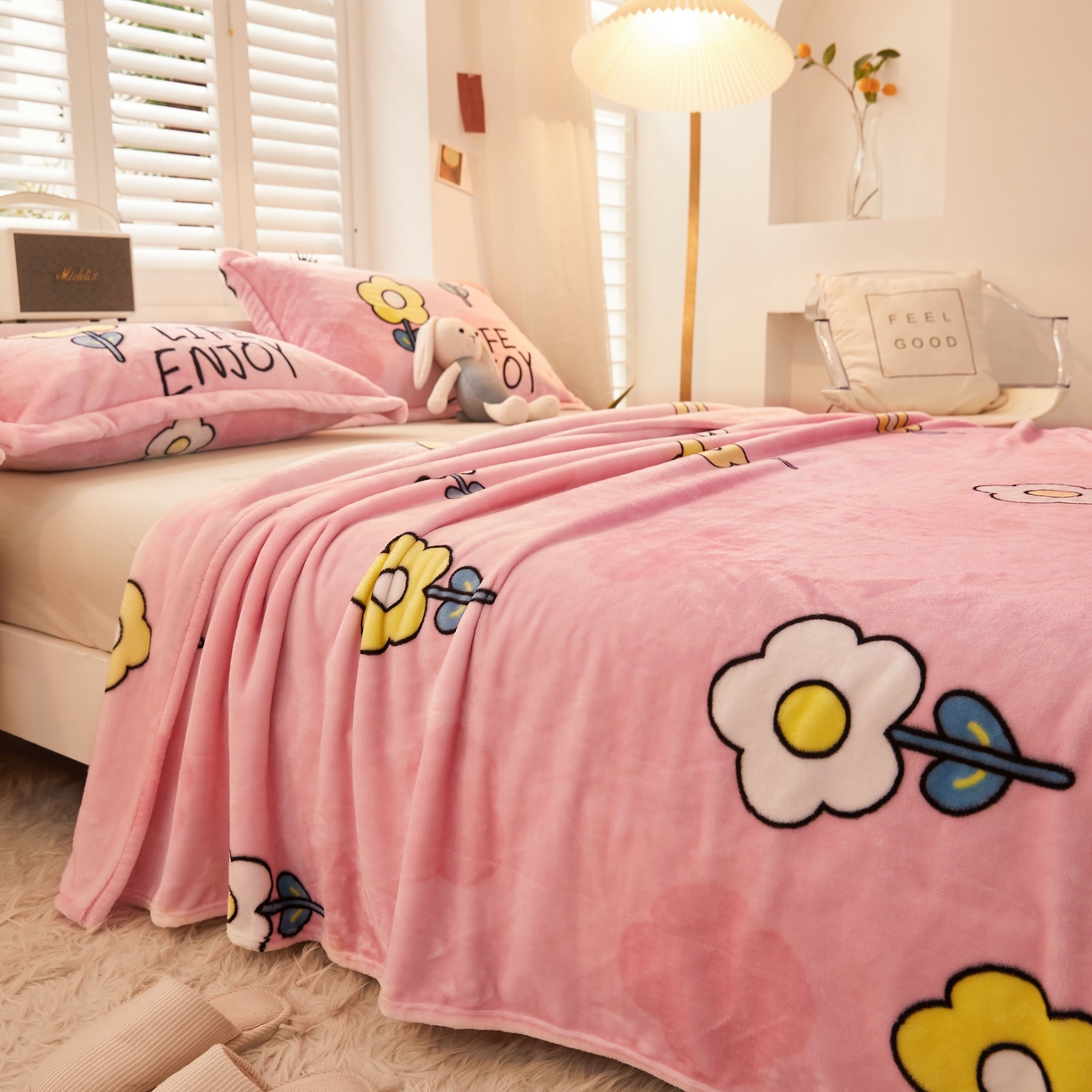 91家纺网 家纺一手货源 找家纺 （总）益利多 2025新款牛奶绒毛毯午睡毯空调毯子珊瑚绒毛毯200克毯子可压缩跨境