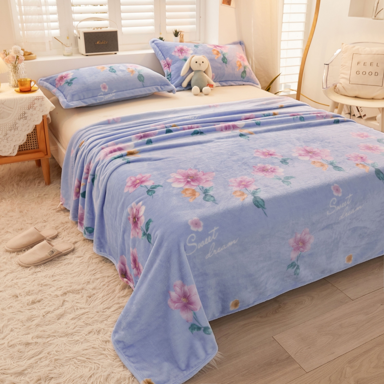 91家纺网 家纺一手货源 找家纺 益利多 2025新款牛奶绒毛毯午睡毯空调毯子珊瑚绒毛毯200克毯子可压缩跨境 浪漫花园