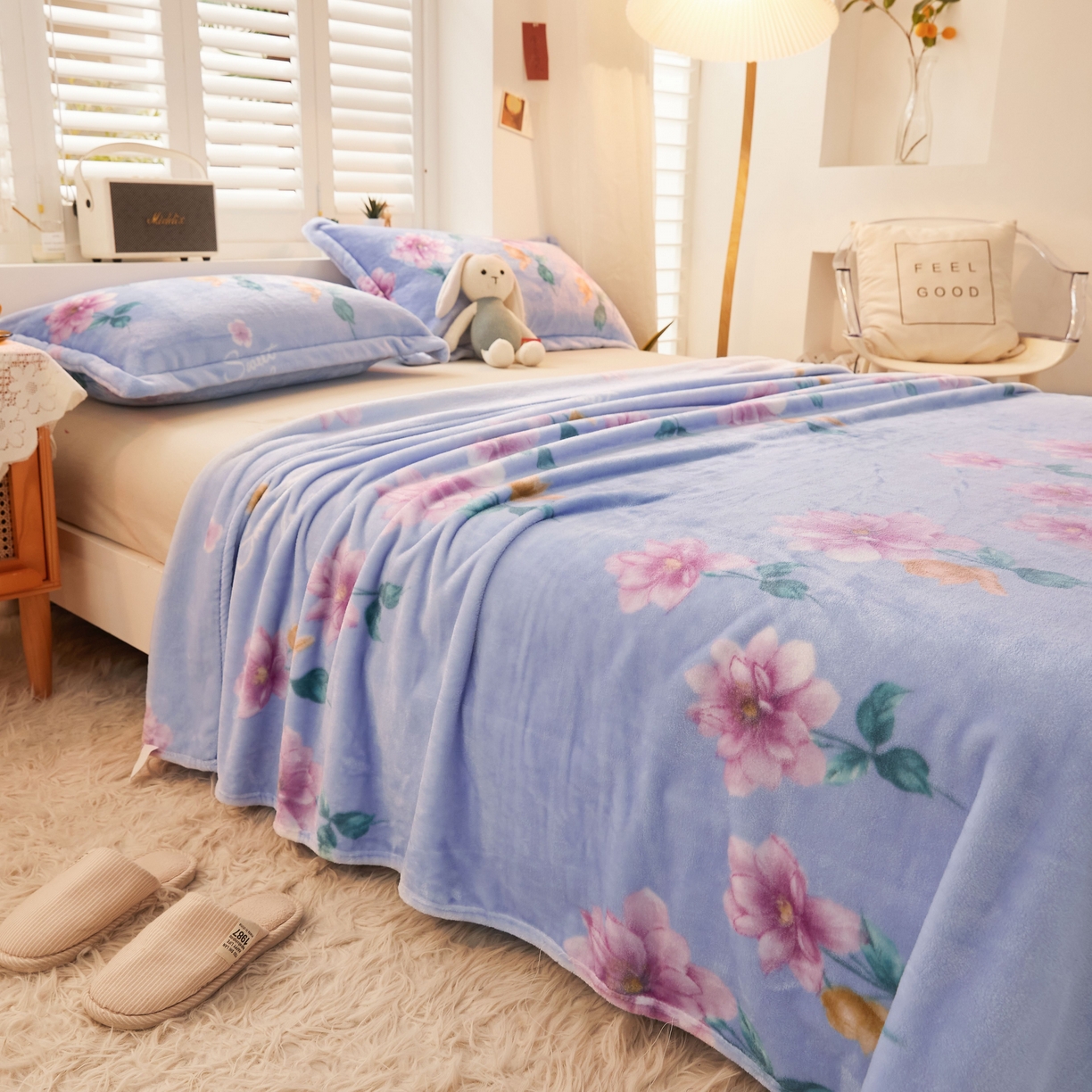 91家纺网 家纺一手货源 找家纺 益利多 2025新款牛奶绒毛毯午睡毯空调毯子珊瑚绒毛毯200克毯子可压缩跨境 浪漫花园