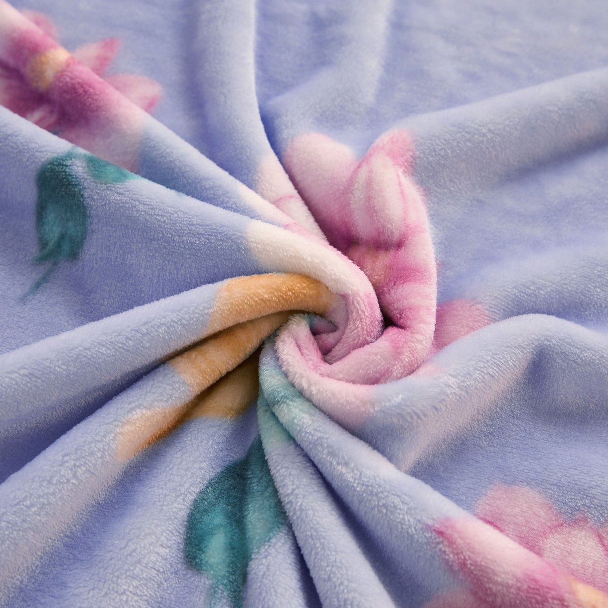 91家纺网 家纺一手货源 找家纺 益利多 2025新款牛奶绒毛毯午睡毯空调毯子珊瑚绒毛毯200克毯子可压缩跨境 浪漫花园