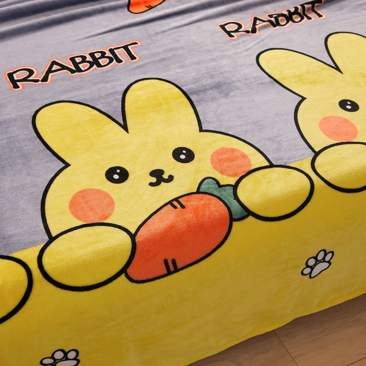 91家纺网 家纺一手货源 找家纺 益利多 2025新款牛奶绒毛毯午睡毯空调毯子珊瑚绒毛毯200克毯子可压缩跨境 萝卜兔